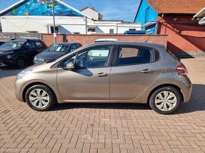 Peugeot 208 208 1.2 VTi 82 CV 5p. Access PEUGEOT 208 1.2 82 CV 5 PORTE OK NEOPATENTATI usata Torino