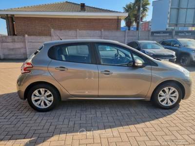 Peugeot 208 208 1.2 VTi 82 CV 5p. Access PEUGEOT 208 1.2 82 CV 5 PORTE OK NEOPATENTATI usata Torino