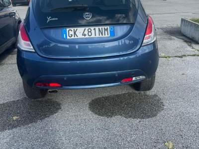 Lancia Ypsilon 1.0 FireFly 5 porte S&S Hybrid Ecochic Gold Blu/Azzurro usata Corciano