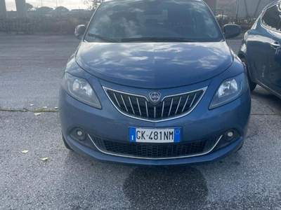 Lancia Ypsilon 1.0 FireFly 5 porte S&S Hybrid Ecochic Gold Blu/Azzurro usata Corciano