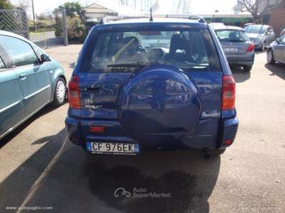 Toyota RAV4 RAV4 2.0 Tdi D-4D 5p. Sol Blu/Azzurro usata Zafferana Etnea
