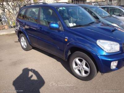 Toyota RAV4 RAV4 2.0 Tdi D-4D 5p. Sol Blu/Azzurro usata Zafferana Etnea