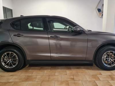 Alfa Romeo Stelvio GRIGIO ANTRACITE Grigio usata Isernia