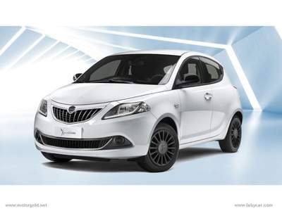 Lancia Ypsilon Ypsilon 1.0 FireFly 5p S&S Hybrid Silver                                                         Bianco usata Valsamoggia