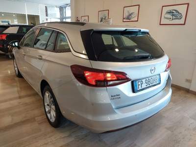 Opel Astra 1.6 CDTi 110CV Start&Stop Sports Tourer Business Argento usata Bassano del Grappa