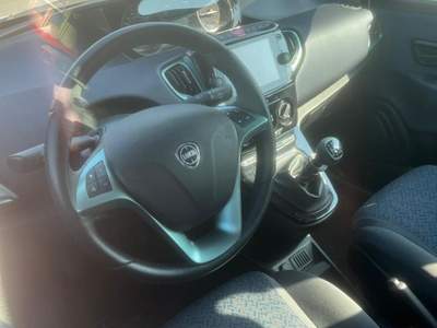 Lancia Ypsilon 1.0 FireFly 5 porte S&S Hybrid Gold Bianco usata Corciano