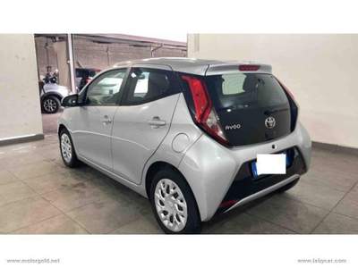 Toyota Aygo Aygo 1.0 VVT-i 72 CV 5p. x-business                                                         usata Valsamoggia