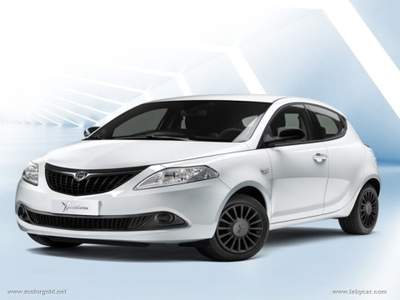 Lancia Ypsilon Ypsilon 1.0 FireFly 5p S&S Hybrid Silver                                                         Rosso usata Valsamoggia