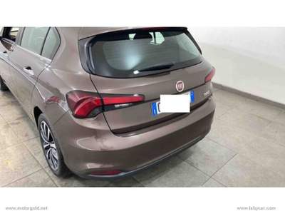Fiat Tipo Tipo 1.3 Mjt S&S 5p. Lounge                                                         Bronzo usata Valsamoggia