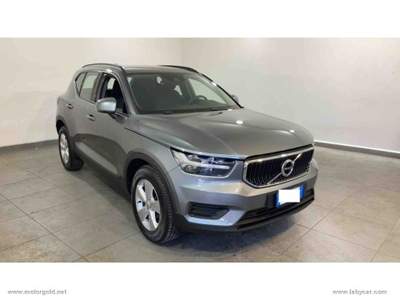 Volvo XC40 XC40 D3 AWD Geartronic                                                         Grigio usata Valsamoggia