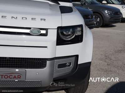 Land Rover Defender Defender 110 2.0 Si4 300 CV AWD Auto HSE 7 POSTI Bianco usata Carsoli