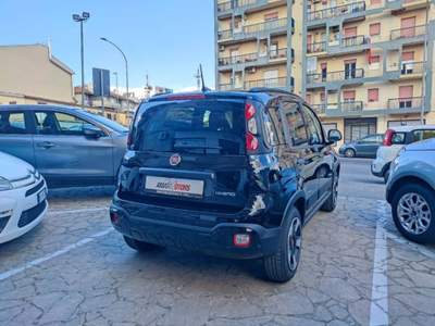 Fiat Panda 1.0 firefly hybrid Cross s&s 70cv 5p.ti Nero usata Mazzarrone