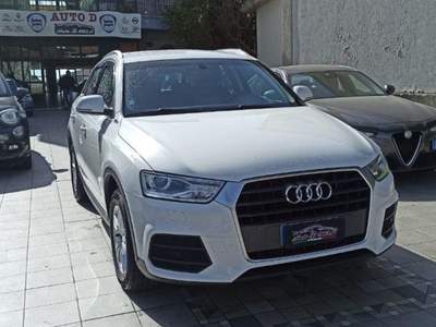 Audi Q3  2.0 TDI 120CV S tronic Design Bianco usata Castrovillari