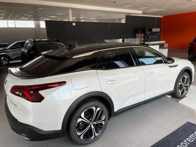 Citroen C5 C5 x 1.6 hybrid shine pack 225cv e-eat8 Bianco usata Torino