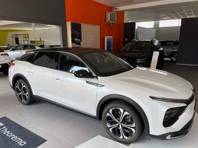Citroen C5 C5 x 1.6 hybrid shine pack 225cv e-eat8 Bianco usata Torino