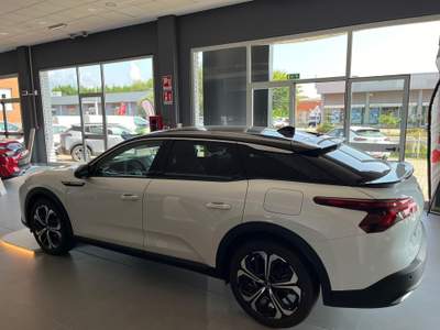 Citroen C5 C5 x 1.6 hybrid shine pack 225cv e-eat8 Bianco usata Torino