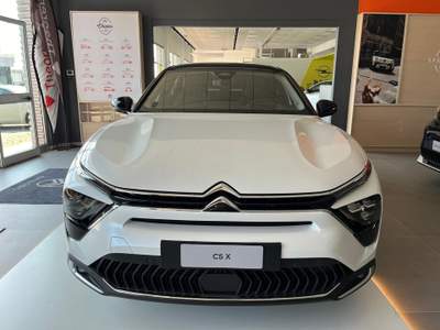 Citroen C5 C5 x 1.6 hybrid shine pack 225cv e-eat8 Bianco usata Torino