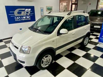 Fiat Panda 1.3 mjt 16v Climbing 4x4 75cv Bianco usata Paola