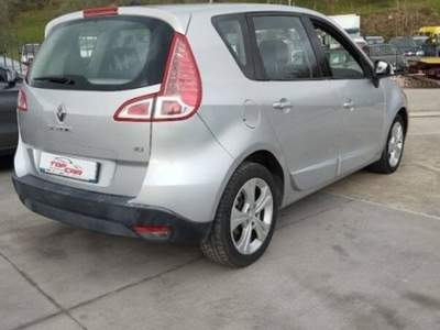 Renault Scénic 1.5 dci Luxe 110cv Argento usata Gioia Sannitica