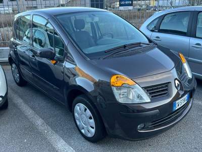 Renault Modus 1.2 16V Confort Dynamique Marrone usata Lauria