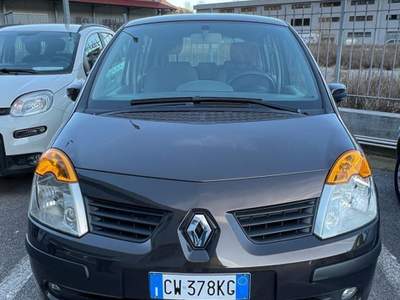 Renault Modus 1.2 16V Confort Dynamique Marrone usata Lauria
