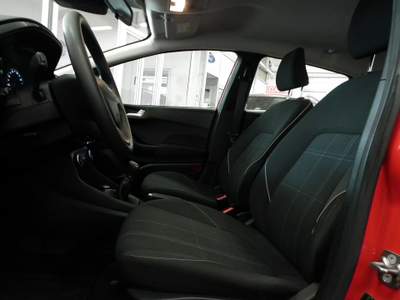 Ford Fiesta UNICO PROPRIETARIO CON NAVI SENSORI ! ADATTA AI NEOPATENTATI ! Rosso usata Milano