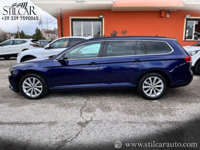 Volkswagen Passat 2.0 TDI 150CV DSG Aut. BUSINESS Blu/Azzurro usata Grottaminarda