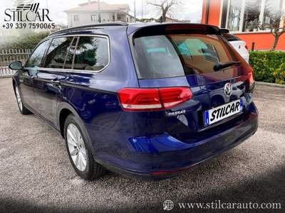 Volkswagen Passat 2.0 TDI 150CV DSG Aut. BUSINESS Blu/Azzurro usata Grottaminarda