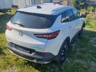 Opel Grandland 1.5 diesel Ecotec Start&Stop Innovation Bianco usata Giugliano in Campania