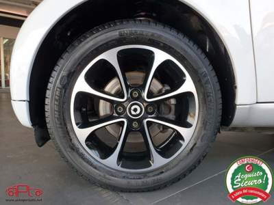 Smart ForTwo 70 1.0 twinamic Passion Bianco usata Palermo