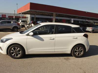Hyundai i20 1.2 5 porte Connectline usata Roma
