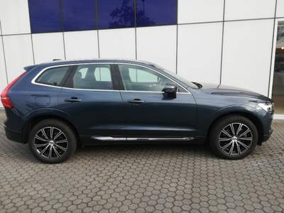 Volvo XC60 B4 (d) AWD Geartronic Inscription Blu/Azzurro usata Grumello del Monte