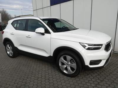 Volvo XC40 T3 Geartronic Momentum Pro Bianco usata Grumello del Monte