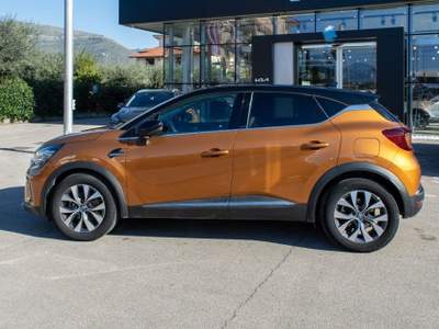 Renault Captur Plug-in Hybrid E-Tech 160 CV Intens Arancione usata Fondi