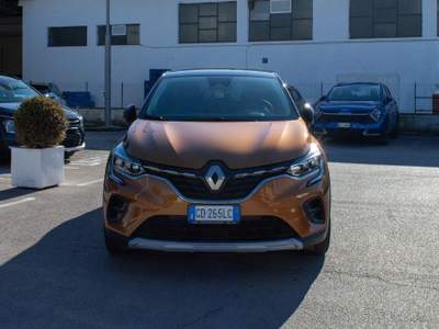 Renault Captur Plug-in Hybrid E-Tech 160 CV Intens Arancione usata Fondi