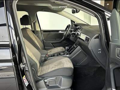 Volkswagen Touran 2.0 TDI 150 CV SCR DSG Highline Nero usata Castelnuovo Rangone