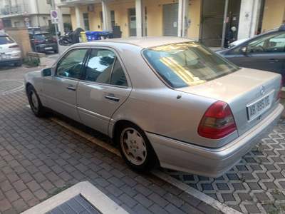 Mercedes-Benz Classe C GPL, condizioni impeccabili, tenuta da amatore mercedes Argento usata GRUGLIASCO