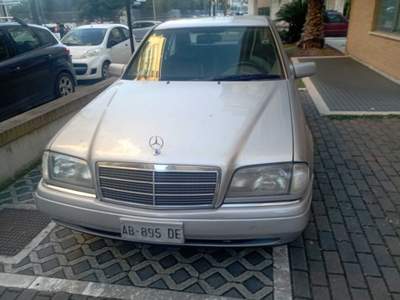 Mercedes-Benz Classe C GPL, condizioni impeccabili, tenuta da amatore mercedes Argento usata GRUGLIASCO