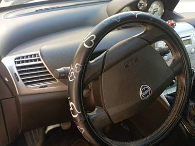 Lancia Ypsilon momo Design in ottime condizioni di meccanica Bianco usata GRUGLIASCO