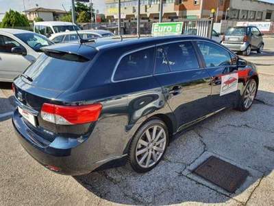 Toyota Avensis ESEMPLARE FULL OPTIONAL GANGIO TRAINO Blu/Azzurro usata Campagnola