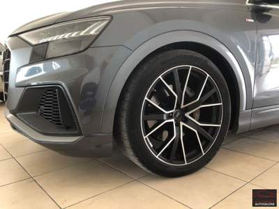 Audi Q8 50 TDI 286 CV quattro tiptronic Sport Grigio usata Botrugno