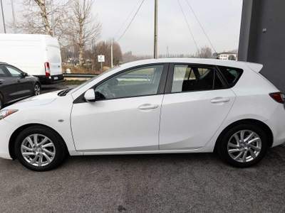 Mazda 3 Mazda3 1.6 MZ-CD 115 CV 5p. Active Bianco usata Silea