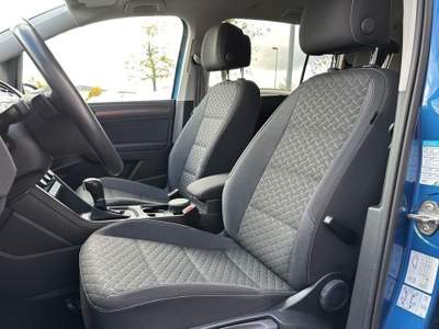 Volkswagen Touran 1.6 TDI 115 CV SCR DSG Join BlueMotion Tech. Blu/Azzurro usata Castelnuovo Rangone