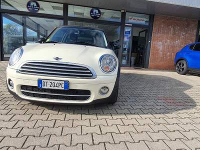MINI Cooper MINI COOPER D AUTOMATICA Bianco usata Formello