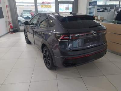 Volkswagen Taigo 1.0 TSI 110 CV R-Line Grigio usata Treviso