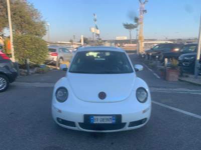 Volkswagen New Beetle 1.6 limited edition automatica tetto Bianco usata Roma