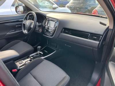 Mitsubishi Outlander 2.0 2WD CVT Diamond Rosso usata Castelnuovo Rangone
