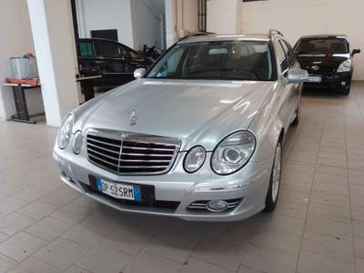 Mercedes-Benz Classe E CAMBIO AUTOMATICO Argento usata Verona