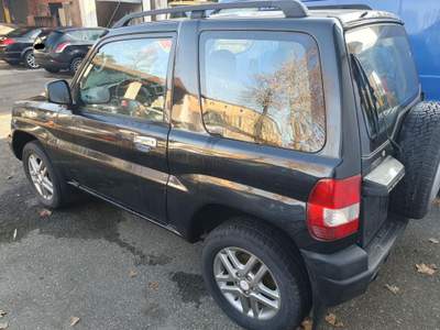 Mitsubishi Pajero Pinin 1.8 16V MPI 3 porte Nero usata Piacenza
