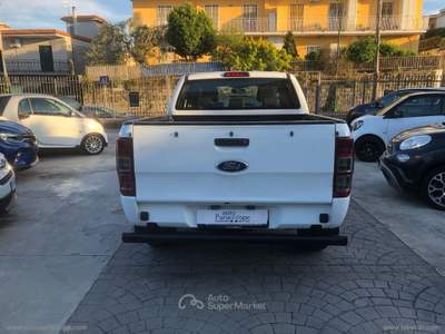 Ford Ranger Ranger 2.2 TDCi Doppia Cabina XL 5pt. Bianco usata Napoli